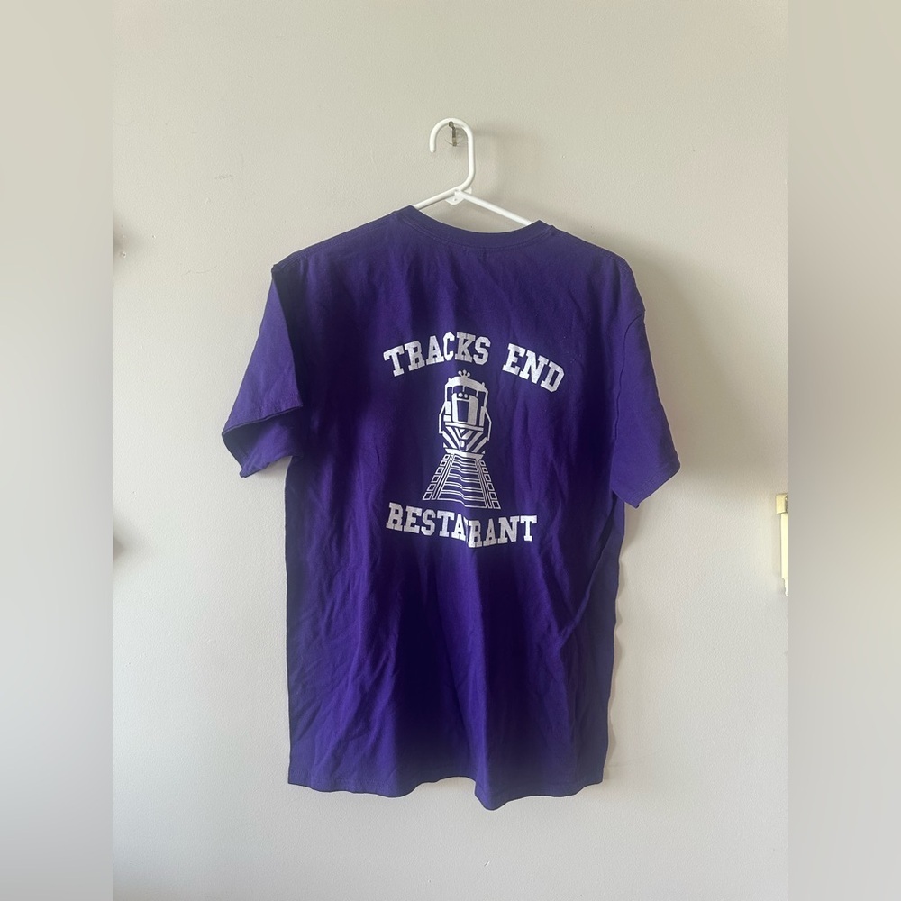 Men’s Tracks End Restaurant Railroad purple shirt L